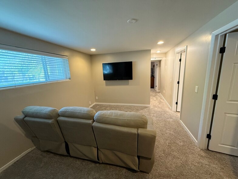 Living room - 825-11575S E Sunburn Ln