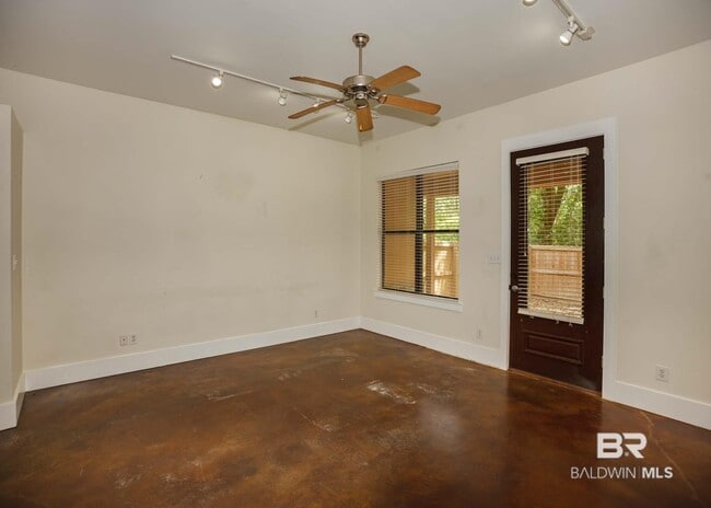 Building Photo - 109 Cody Ln