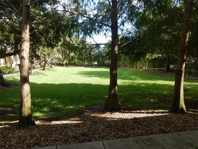 Building Photo - 4622 SW 75th Way