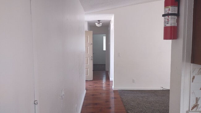Building Photo - 4111 Ozro Ct