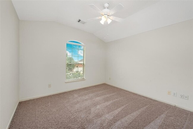 Building Photo - 10039 Noisy Waters Dr