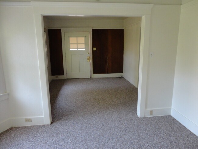 Building Photo - 1417 Marsh St