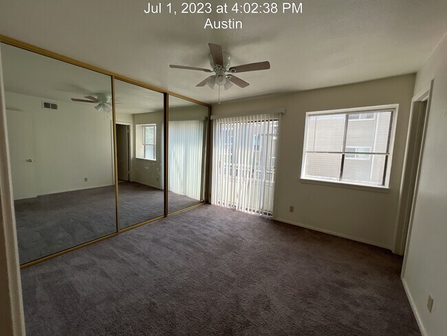 Building Photo - 3115 Helms St