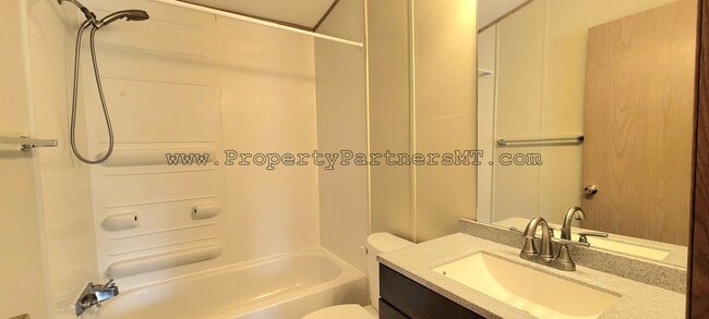 Building Photo - Remodeled!  3 Bed 2 Bath Modular house