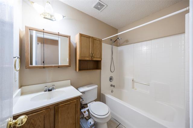 Building Photo - 4505 Green Meadow Dr