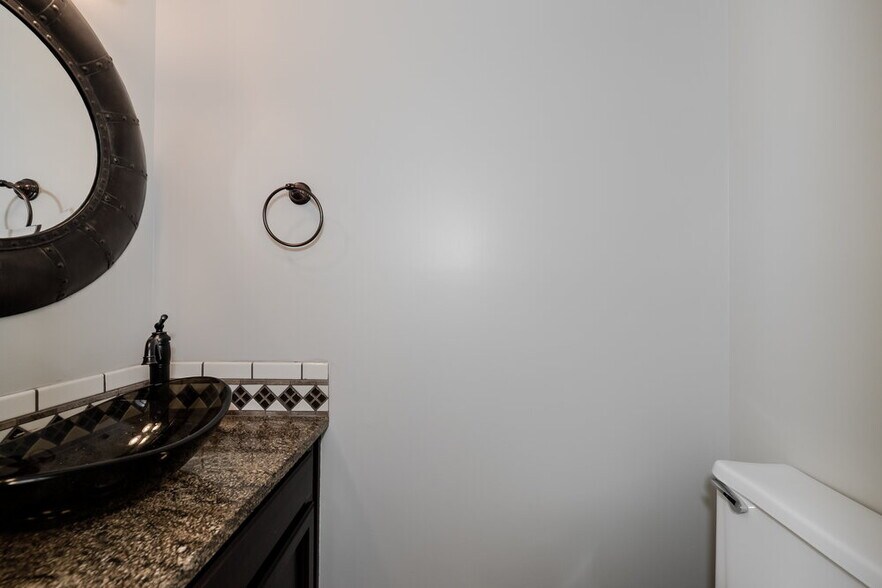 Building Photo - 102 Summerwood Ct