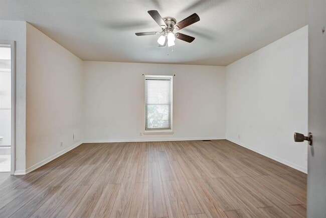 Building Photo - 1030 Walsh Ln