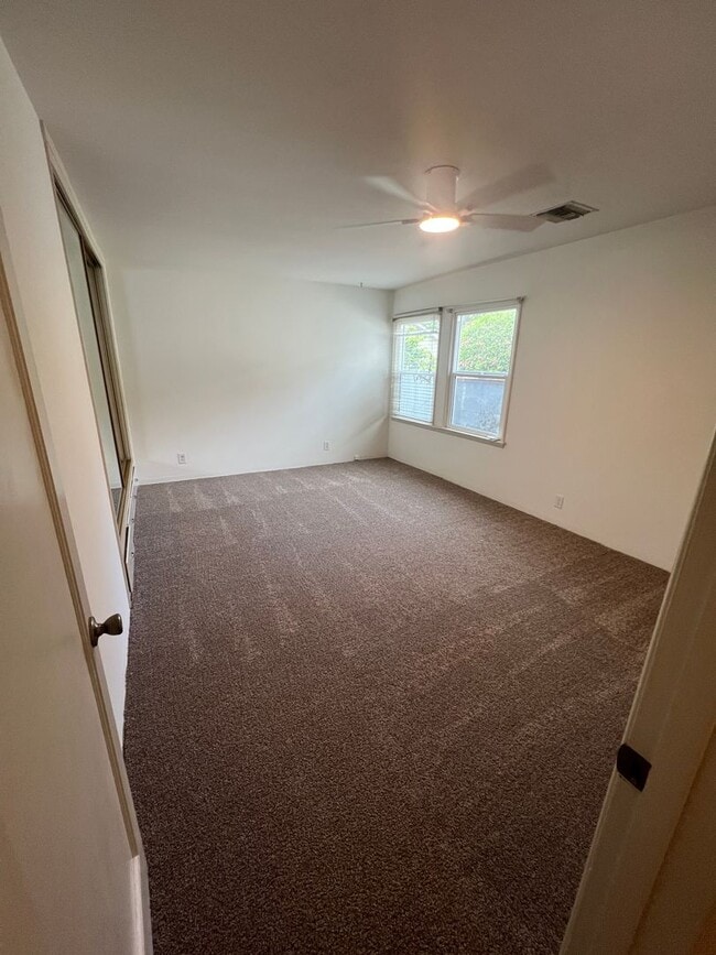 Building Photo - Montalvo Area Single Family Home