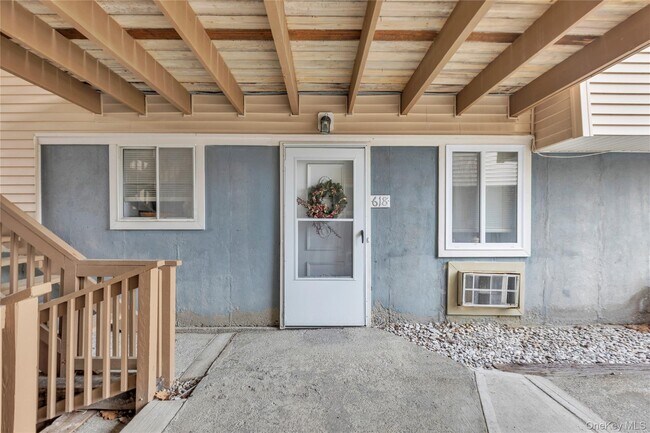 Building Photo - 618 Fox Run Ln