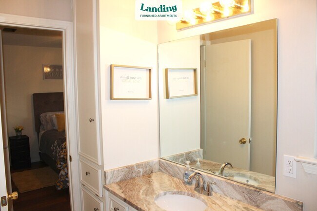 Building Photo - 6441 Cedar Bend Ct