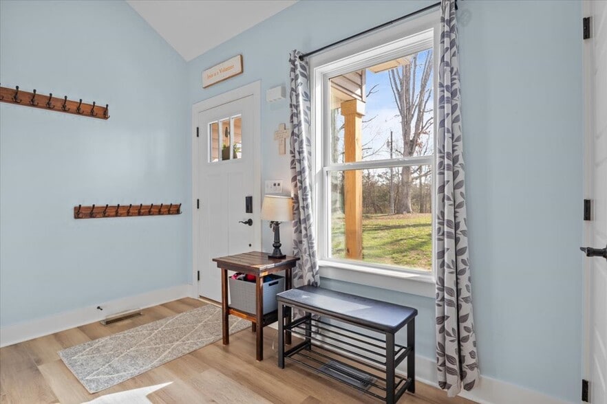 Building Photo - 400 Kaiser Rd