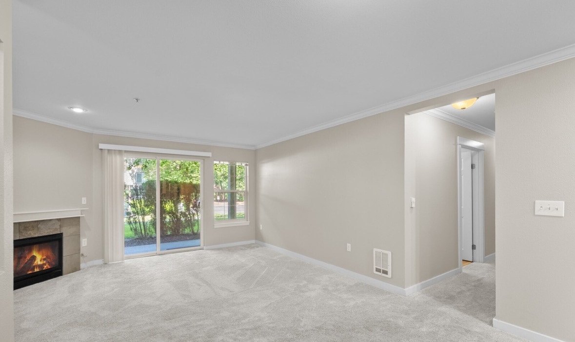 Living area with private patio - 25025 SE Klahanie Blvd