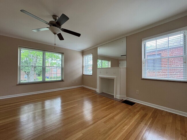 Building Photo - Sasso Banados Properties 802 Kenwick