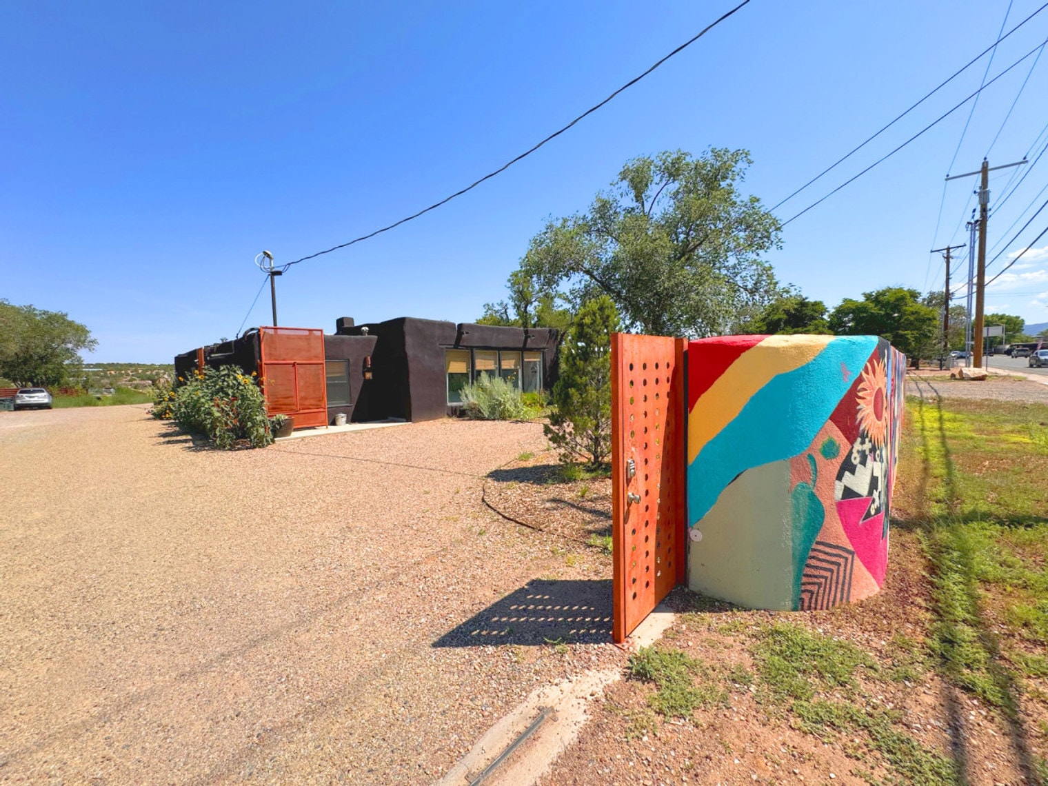 Building Photo - 2845 Agua Fria St