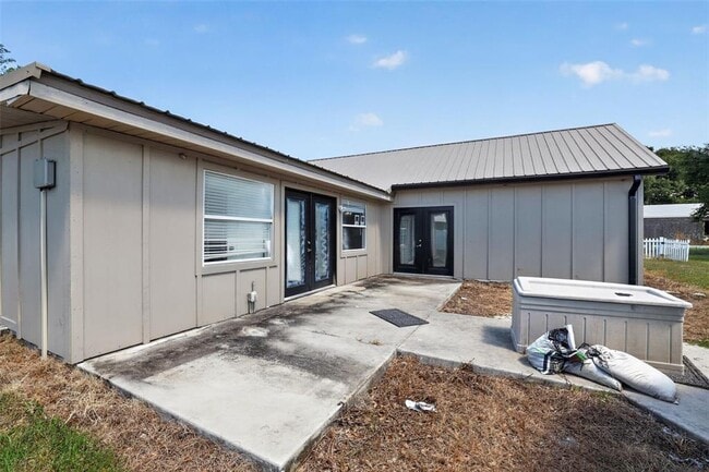 Building Photo - 3240 Apfel Rd