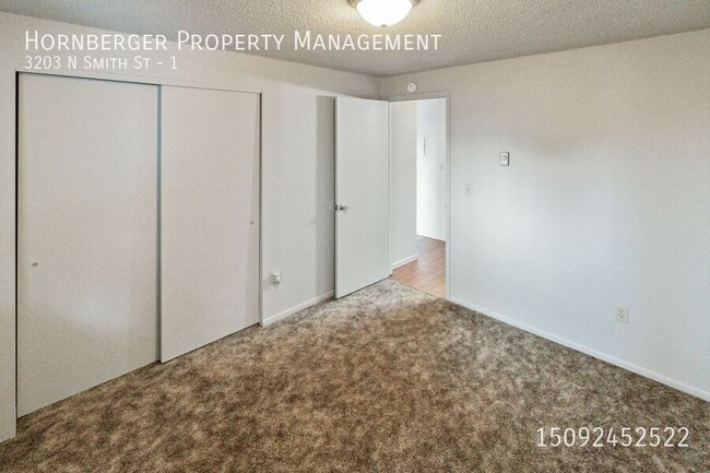 Building Photo - Spacious 1 Bed 1 Bath Apartment on The Nor...