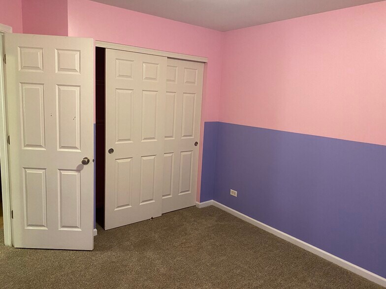 Guest Room - 4173 Milford Ln