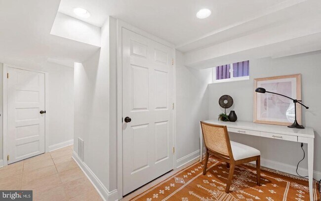 Building Photo - 4413 Butterworth Pl NW