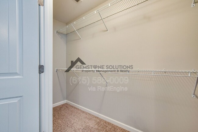 Building Photo - 4018 Commons Dr