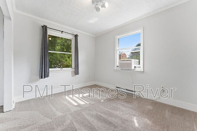 Building Photo - 33 Lodus Ct