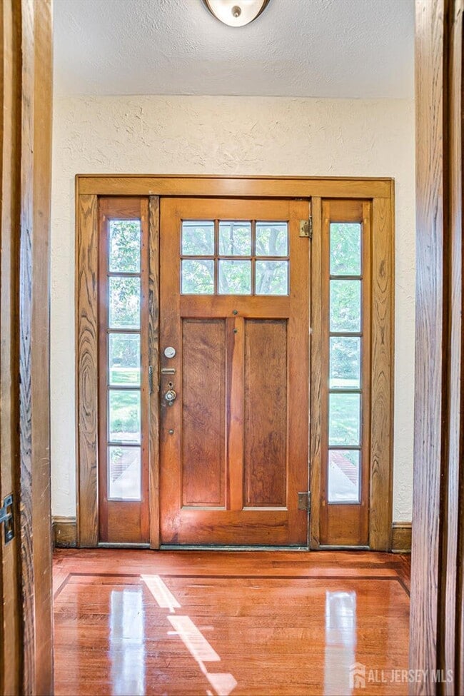 Building Photo - 338 Buckelew Ave