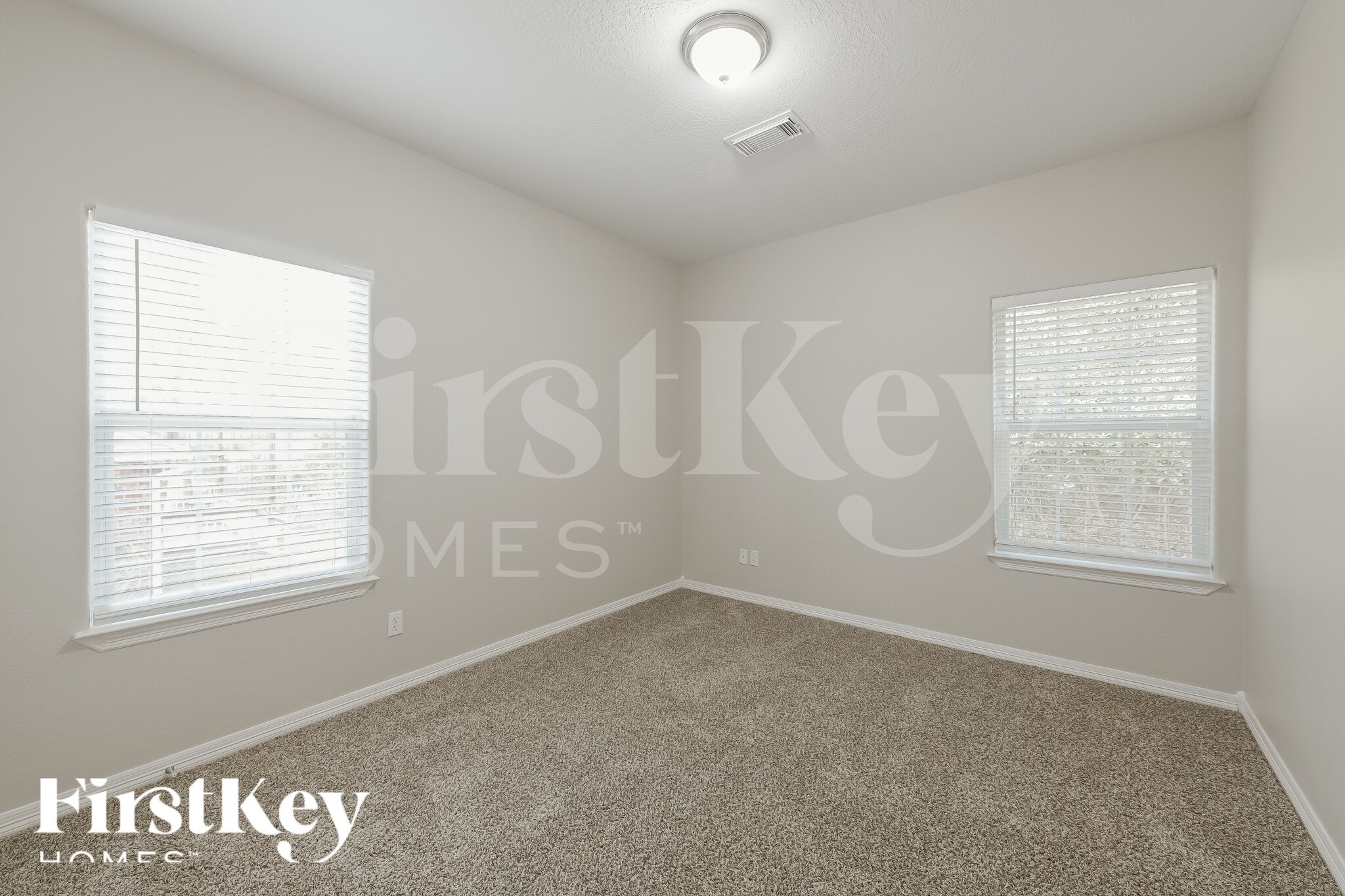 Building Photo - 295 Cypress Dr