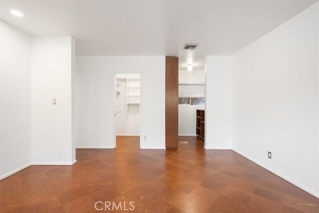 Building Photo - 3946 Alta Mesa Dr