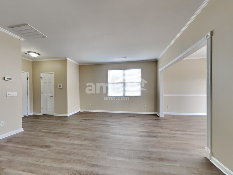 Building Photo - 4828 Pitkin Ave