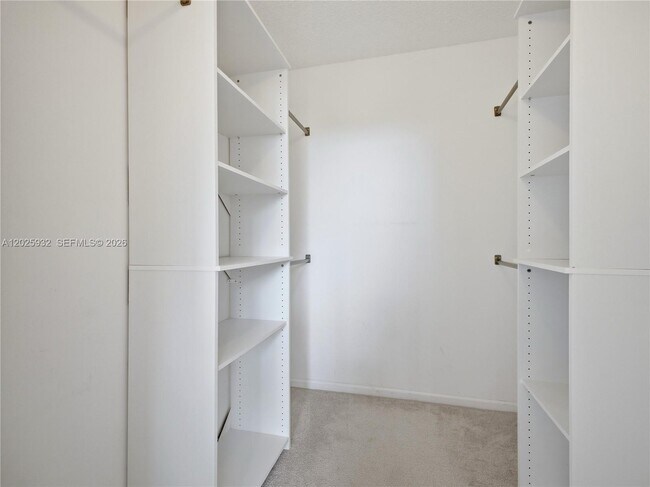 Building Photo - 14623 Bonaire Blvd