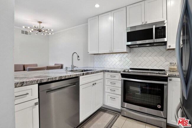 Building Photo - 5003 Westpark Dr