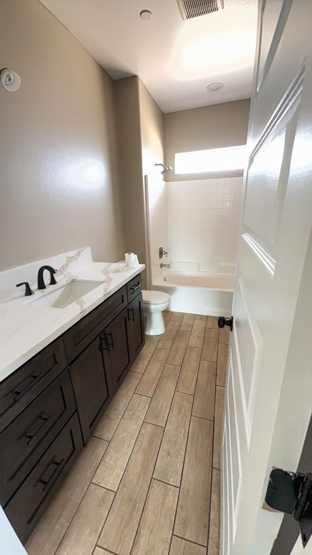 Building Photo - NEWER CONSTRUCTION 4 BEDROOM APPLE VALLEY HOME