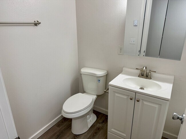 Building Photo - Multnomah Village in the Heart of-Brand new remodel