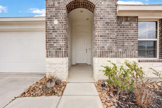 Building Photo - 13989 Leigh Lake Ln