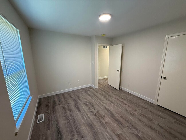 Building Photo - 1711 Hanover Blvd