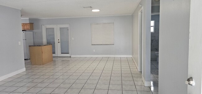 Building Photo - 3 BED / 2 BATH / 1 CAR GARAGE HOUSE (KISSIMMEE)