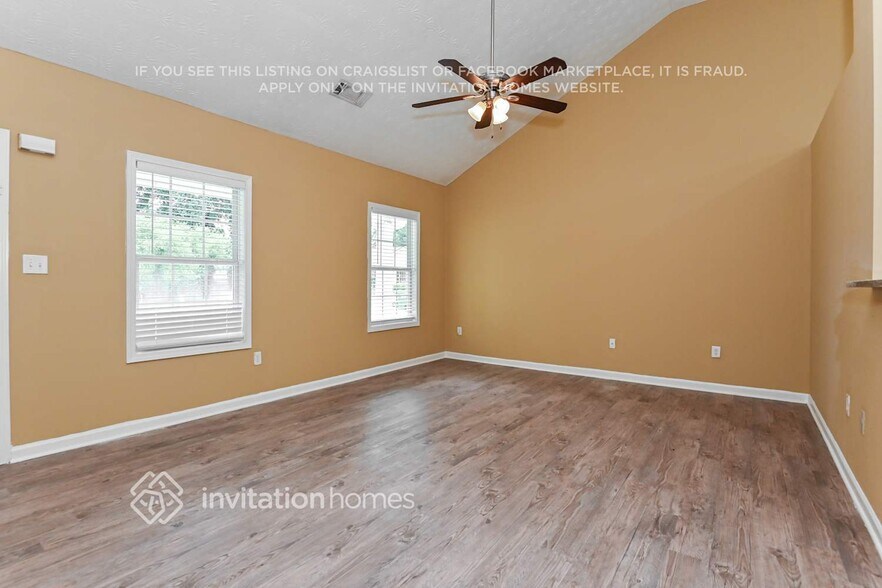 Building Photo - 552 Bridgeport Pl