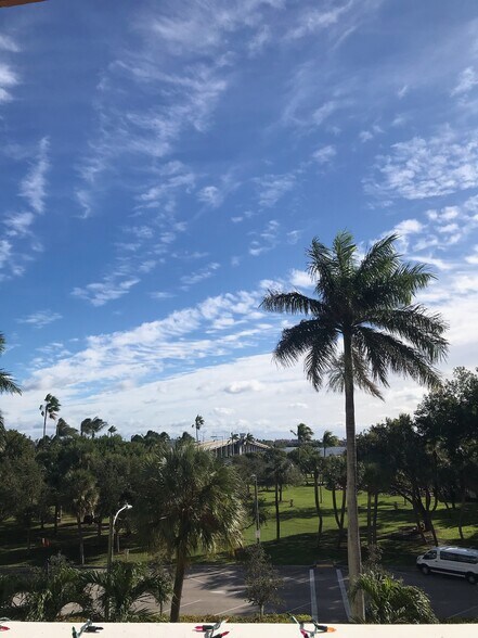 Stellar Intracoastal Views from your new 1/1 - 15 S Golfview Rd