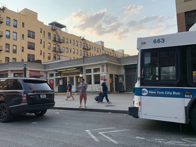 Building Photo - 606 Flatbush Ave