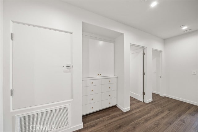 Building Photo - 101 Vía Colusa