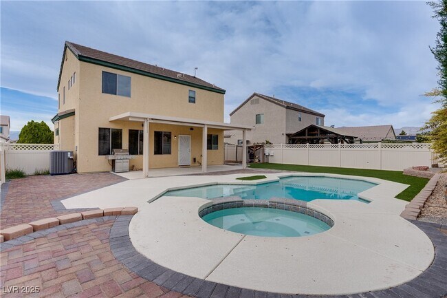 Building Photo - 5614 Midnight Breeze St