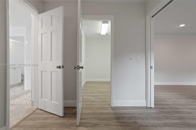 Building Photo - 8881 N Lake Dasha Dr