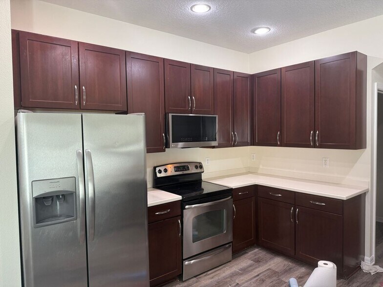 Building Photo - 1105 Windton Oak Dr