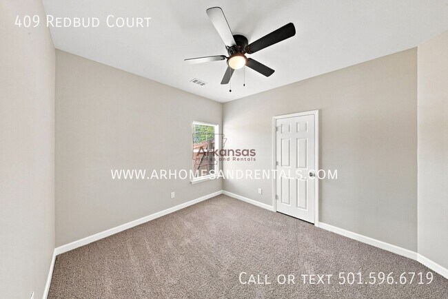 Building Photo - 409 Redbud Ct