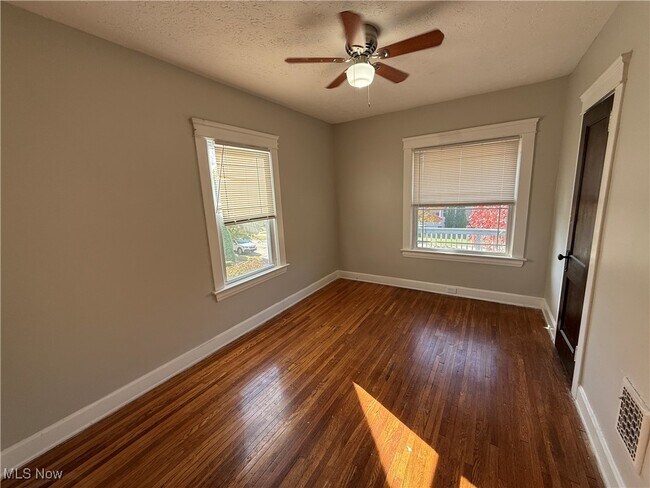 Building Photo - 1275 Donald Ave