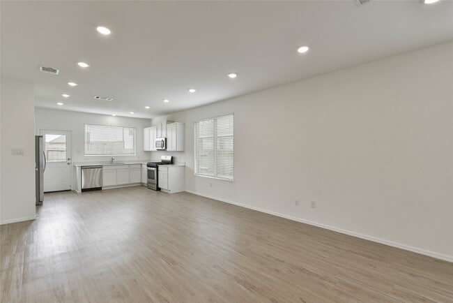 Building Photo - 3015 Wedgewood Cv Wy