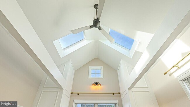 Building Photo - 3350 17th St NW