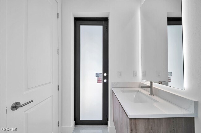 Building Photo - 2234 NW 6th Terrace