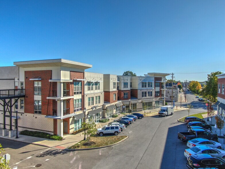 Building Photo - University Station