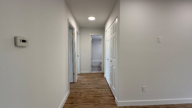 Building Photo - 3300 Johns Ct