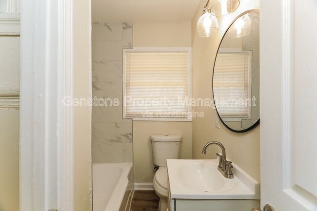 Building Photo - 2629 Wood Dr NE